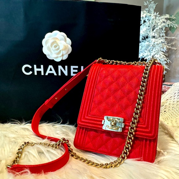 Authentic CHANEL North South Boy Flap Bag Quilted Caviar cherry red. - Picture 1 of 17